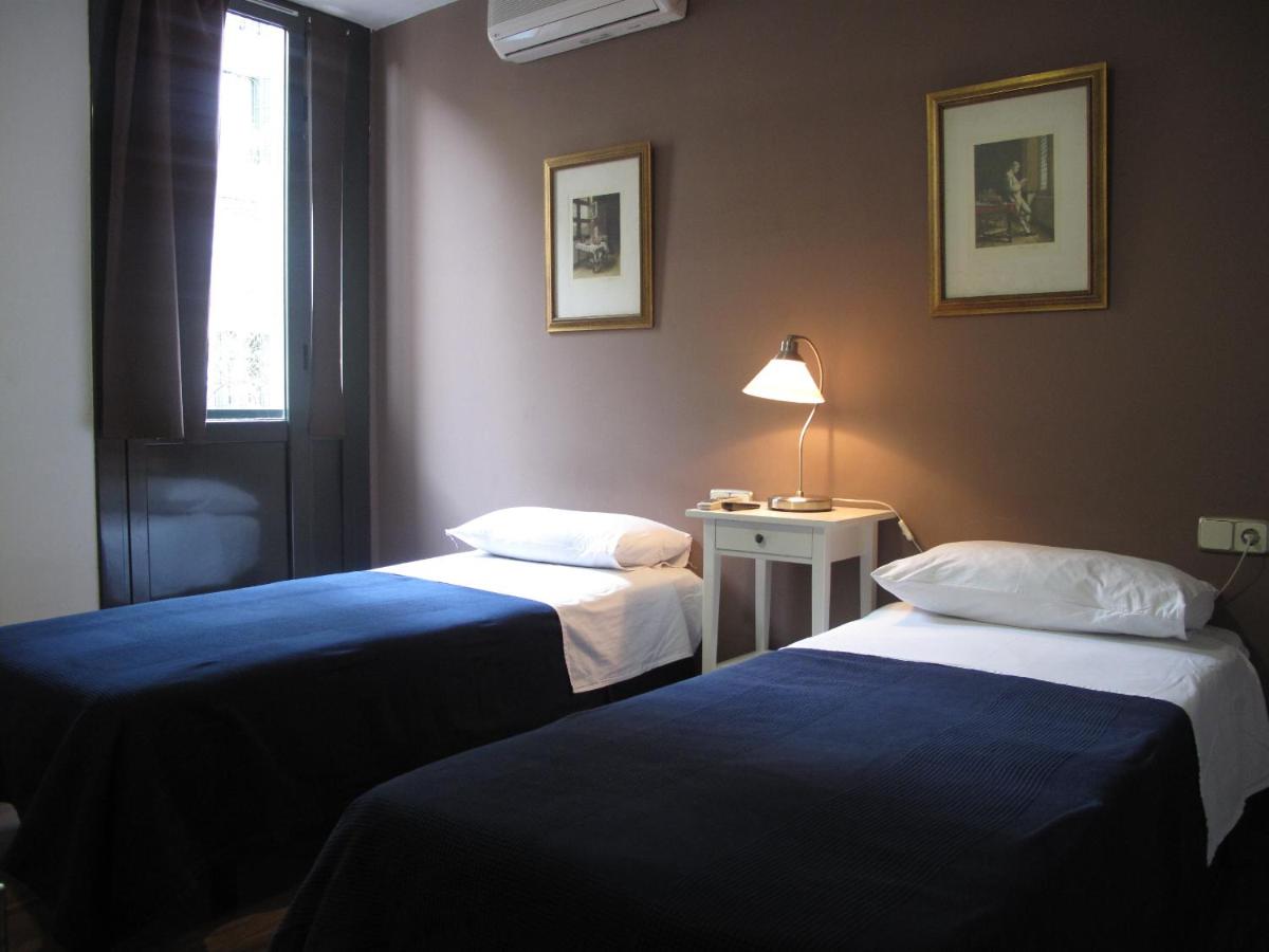 1300 Opiniones Reales del Hostal LK Barcelona | Booking.com 1300 Opiniones Reales del Hostal LK Barcelona | Booking.com