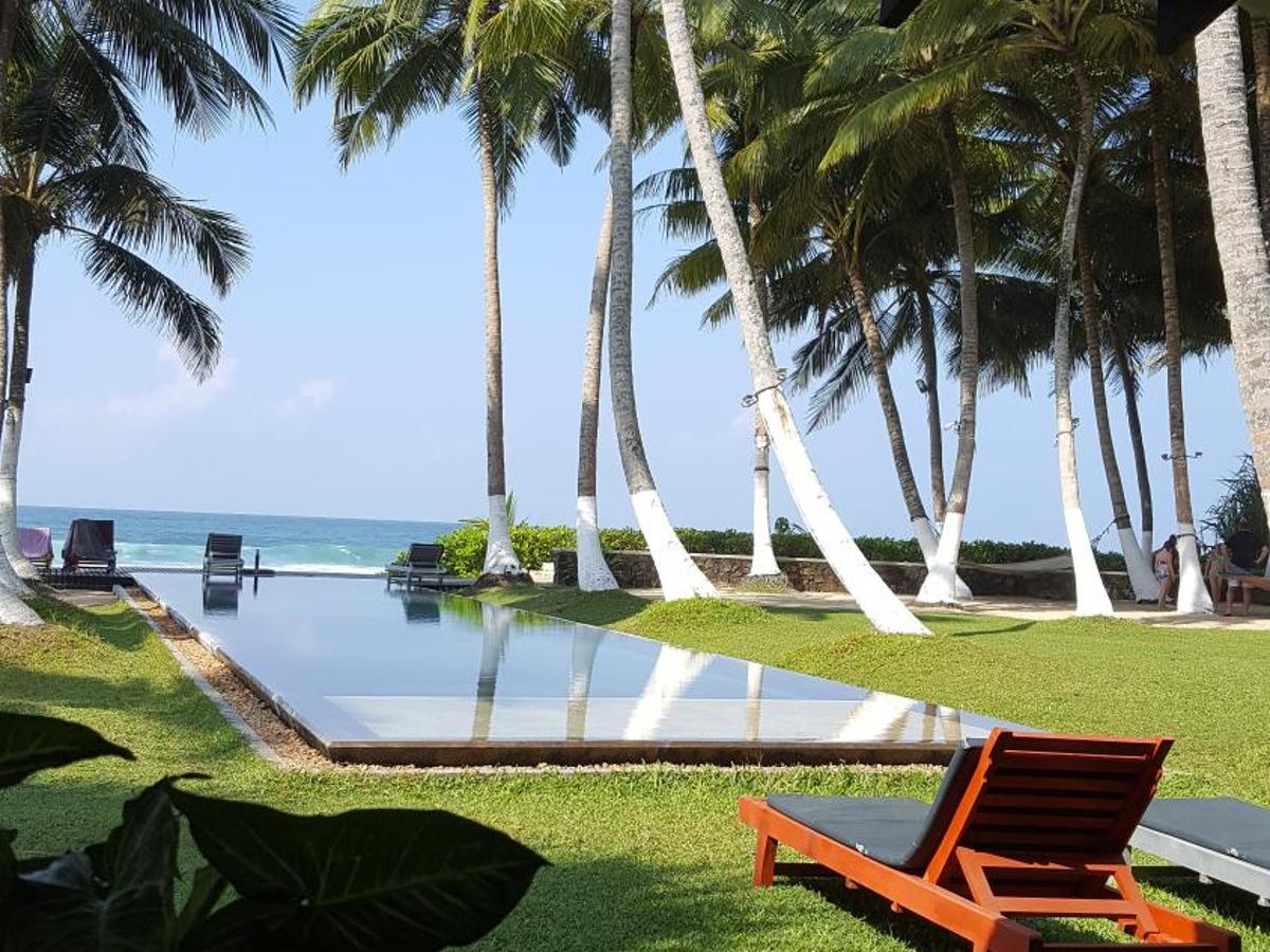 Araliya beach resort. Apa Villa Thalpe 5 Шри-Ланка Унаватуна. Araliya Beach Шри Ланка. Шри Ланка отель Araliya Beach Resort 5. Thalpe Beach Шри Ланка.