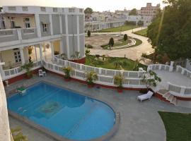 Dowlat Villas Palace