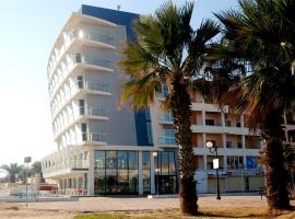 Water's Edge Hotel