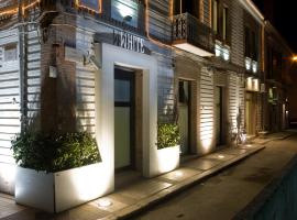 White B&B