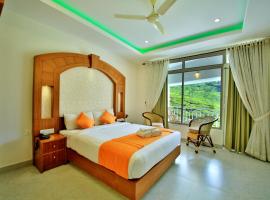 Monsoon Grande