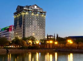 Hotel Sevilla Center