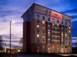 6 Best Hotels With Shuttles To Cincinnati Northern Kentucky Doubletree By Hilton Cincinnati Airport 3 Star Hotel