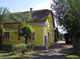 Familia Panzió