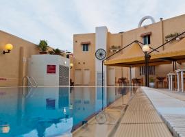 Mavina Hotel & Apartments