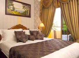 Loona Hotel