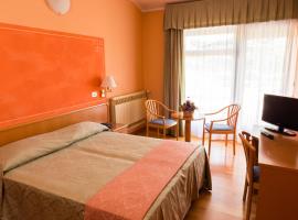Hotel Chalet del Lago