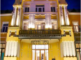 Hotel Lev