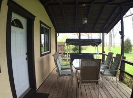 The Best Available Hotels Places To Stay Near Tillsonburg Canada Apartment On The Le Farm Tillsonburg