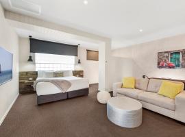 Moonlight Bay Apartments