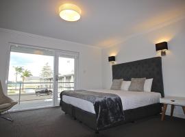 Quays Hotel