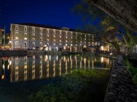 Hydrama Grand Hotel