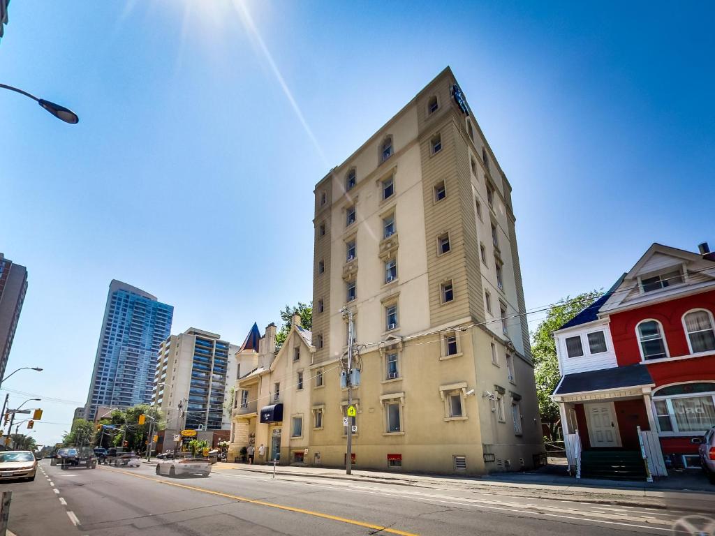 Gallery image of this property