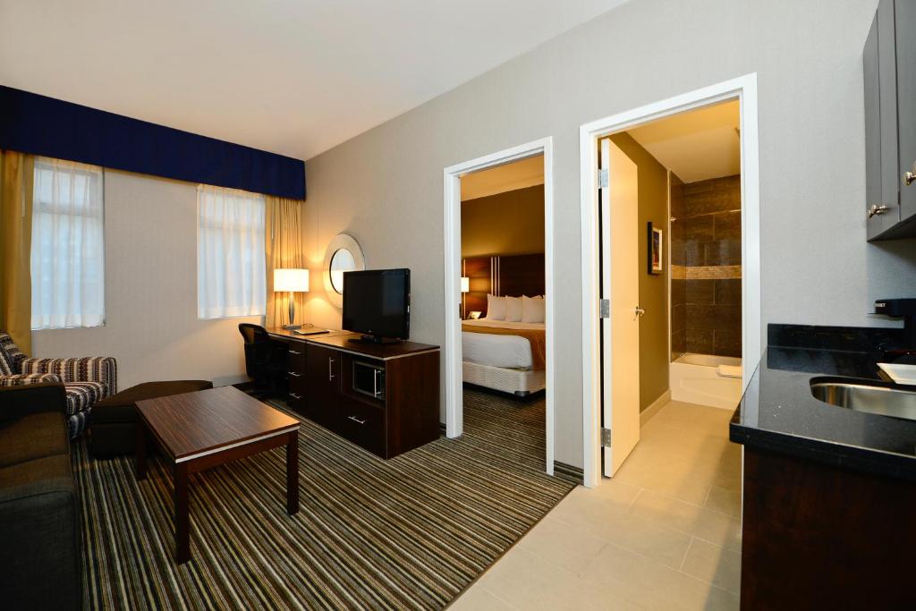 Gallery image of this property