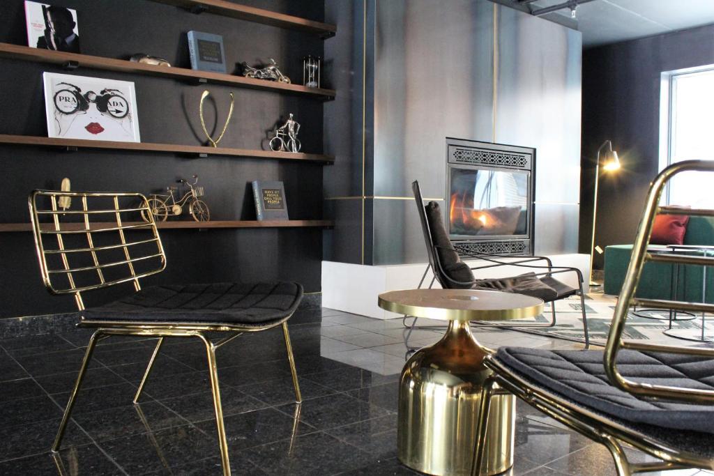 Gallery image of this property