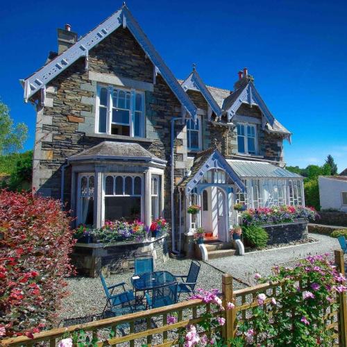 The 10 Best Hotels with Parking in BownessonWindermere, UK