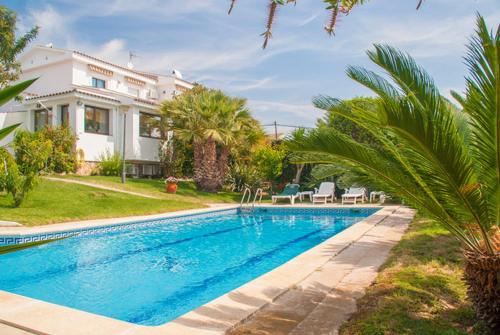 Los 10 mejores hoteles con piscina de Sant Vicenç de Calders ...