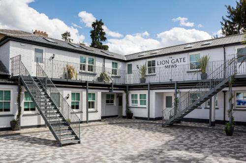 The 10 Best Luxury Hotels In Kingston Upon Thames Uk Booking The Lion Gate Mews