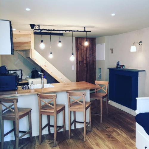 charmantes appartement design singapur, the 10 best apartments in bastia, france | booking, Design ideen