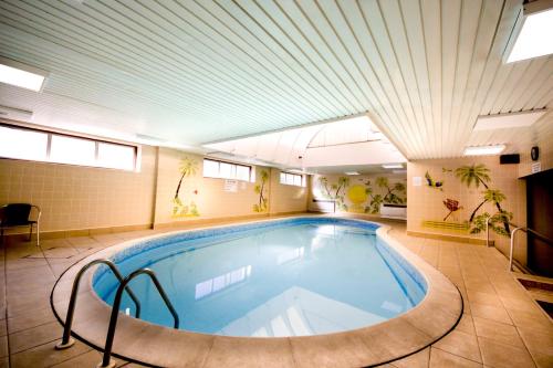 The 10 Best Hotels With Pools In Eastbourne Uk Booking Best Western York House Hotel
