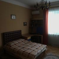 Apartment on Hoholya Street