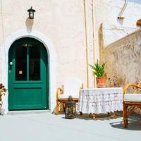 Koutouloufari Green Stone House