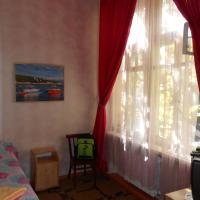 Apartment on Razumovskogo 7