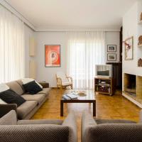 Spacious Apartment in Varkiza