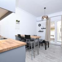 Central Downtown One Bedroom Apartment