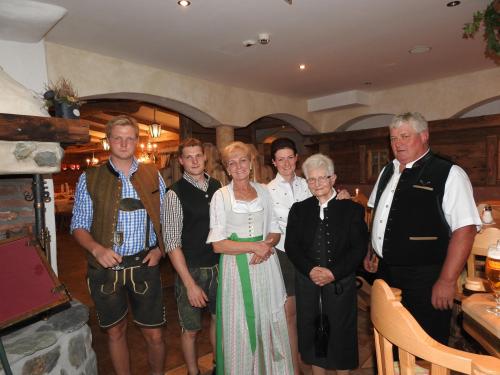 Rosi Viehauser mit Familie