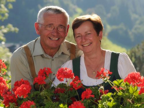 Mayrhofer Anni und Lois