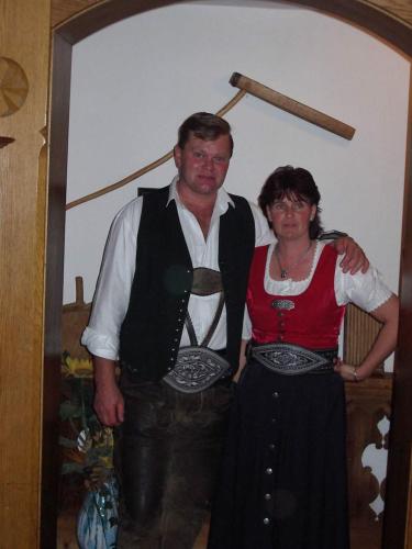 Ihre Gastgeber Franz und Resi Kostenzer