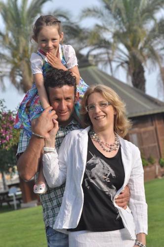 Familie Caroline, Luigi und Pia Gstrein