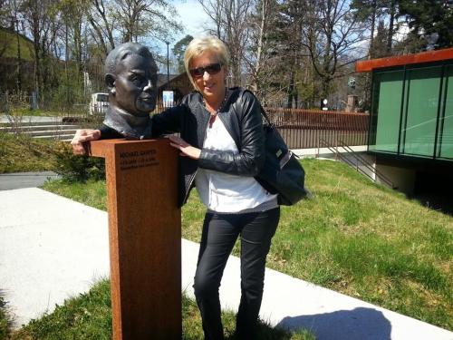 Theresia Auer
