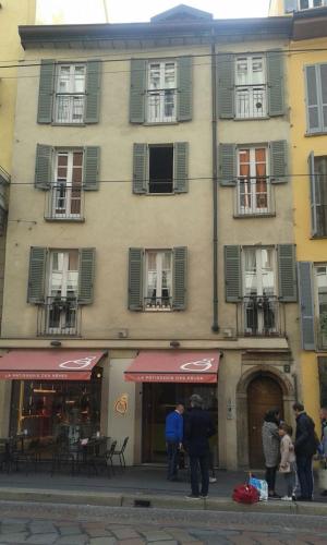 edificio di corso Magenta 7