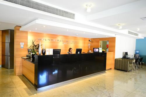 24Hr Front Desk