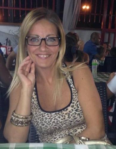 Daniela - Host