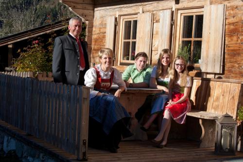 unsere Familie: Johanna, Josef, Julia, Michael, Magdalena