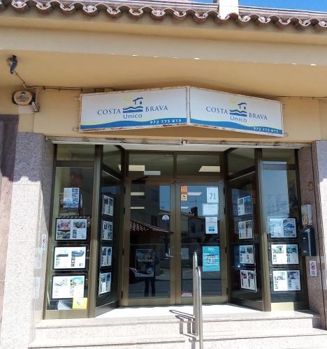 Unico Costa Brava SL